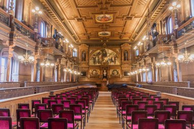Heidelberg, Almanya - 17 Aralık 2017: Heidelberg Üniversitesi Büyük Salonu'nun İç Mekanları.