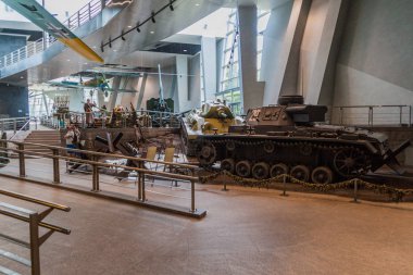 Minsk, Beyaz Rusya - 16 Haziran 2017: Minsk'teki Büyük Vatanseverlik Savaşı Tarihi Belarus Devlet Müzesi'ndeki sergiler