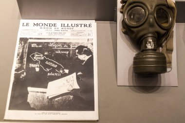 Minsk, Beyaz Rusya - 16 Haziran 2017: Minsk'teki Büyük Vatanseverlik Savaşı Tarihi Belarus Devlet Müzesi'ndeki sergiler