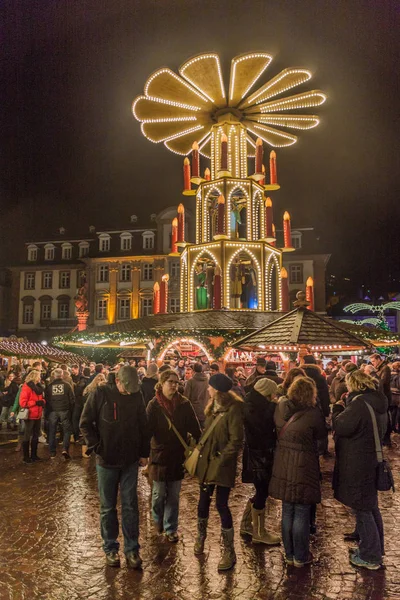 德国海德堡 2017年12月15日 海德堡圣诞市场夜景 — 图库照片