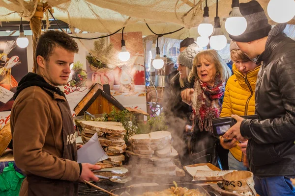 Kraków Polska Grudnia 2017 Tradycyjny Stragan Żywnością Jarmarze Bożonarodzeniowy Rynku — Zdjęcie stockowe
