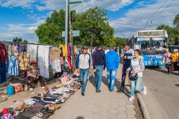 Bishkek Kyrgyzstan Mai 2017 Verschiedene Artikel Auf Einem Flohmarkt Der — Stockfoto