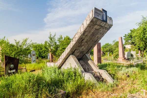 Bishkek Kyrgyzstan Maggio 2017 Tombe Con Varie Lapidi Cimitero Ala — Foto Stock