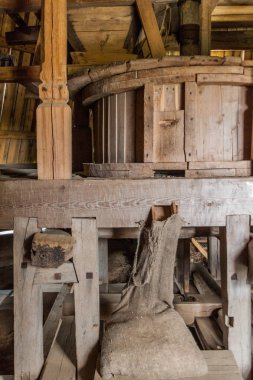 Dudutki köyünde bir rüzgar değirmeni makineleri, Beyaz Rusya