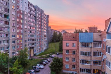 Minsk, Beyaz Rusya'da beton apartmanlar