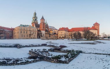 Krakow, Polonya Wawel Kraliyet Kalesi Kış görünümü