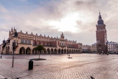 Ortaçağ kare Rynek Glowny ve Krakow, Polonya Cloth Hall
