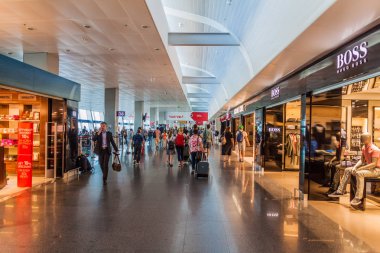 Kiev, Ukrayna - 19 Haziran 2017: Kiev Boryspil Uluslararası Havaalanı'nın iç kısmı