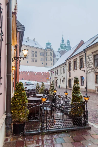 クラクフ ポーランド 12月 2017 クラクフのカノニツァ通りとワヴェル城の冬の景色 ポーランド — ストック写真