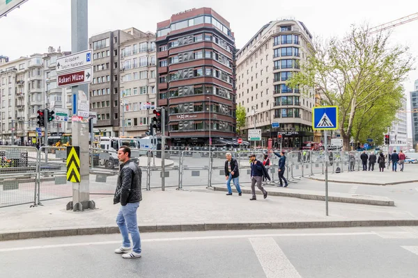 Istanbul Turchia Maggio 2017 Barriere Sicurezza Piazza Taksim Costruite Come — Foto Stock