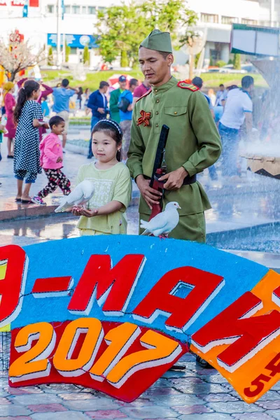 Bishkek Kyrgyzstan May 2017 Soldier Victory Day May Celebrations Ala — Stock Photo, Image