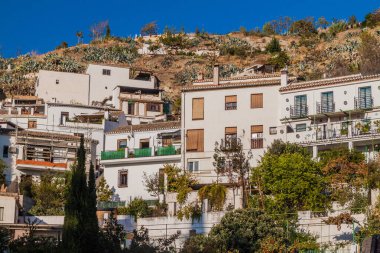 Granada, İspanya 'daki evler ve Sacramonte Tepesi