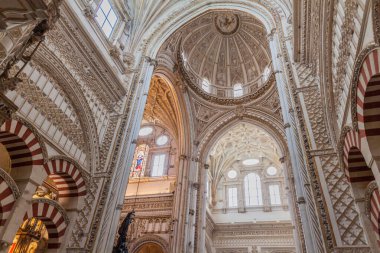 İspanya 'nın Cordoba Camii Katedrali (Mezquita-Katedrali)