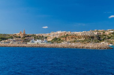Malta 'nın Gozo adasındaki Mgarr kasabası manzarası