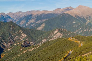 Andorra 'da orman ve dağlar