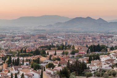 Gün batımında Granada 'nın hava manzarası, İspanya