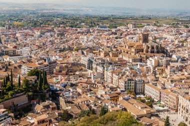 Alhambra Kalesi, İspanya 'dan Granada' nın hava manzarası