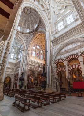 Cordoba, İspanya - 4 Kasım 2017: Cordoba, İspanya Camii İçişleri