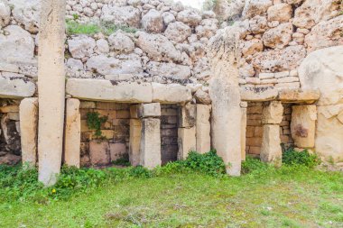 Megalitik tapınak kompleksi Ggantija Gozo Adası 'ndaki Xaghra köyü yakınlarında.
