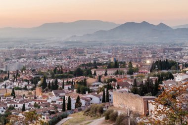 Gün batımında Granada 'nın hava manzarası, İspanya
