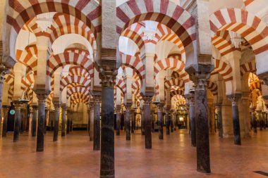 İspanya 'nın Cordoba Camii Katedrali (Mezquita-Katedrali)