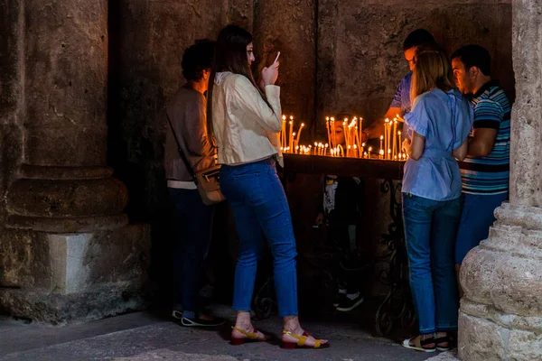 Haghartsin Armenie Juillet 2017 Des Dévots Brûlent Des Bougies Dans — Photo