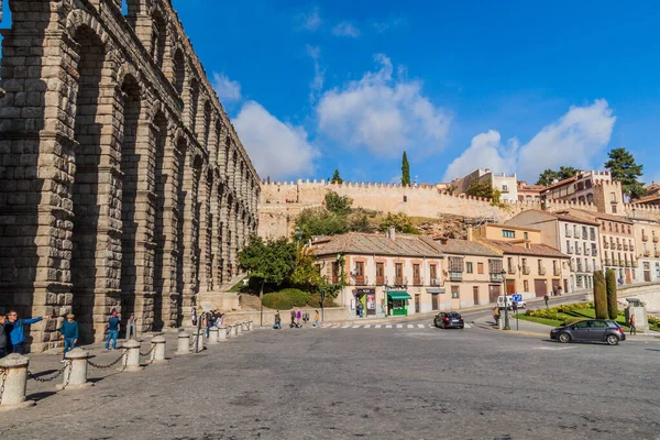Segovia Spanien Oktober 2017 Utsikt Över Romerska Akvedukter Och Befästningsmurar — Stockfoto