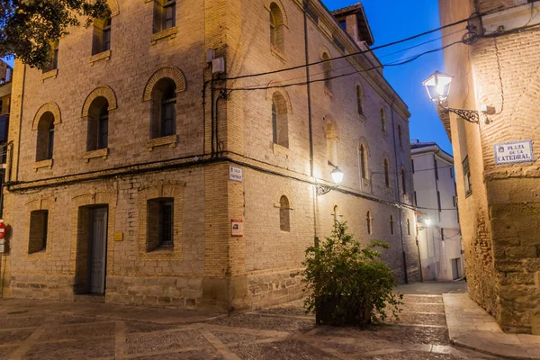 西班牙Huesca市Catedral广场的老房子 — 图库照片