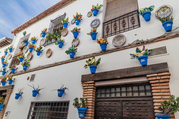 Granada España Noviembre 2017 Casa Decorada Con Macetas Azules Granada — Foto de Stock