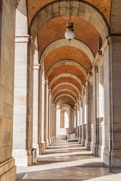 Arco Del Palacio Real Madrid España —  Fotos de Stock