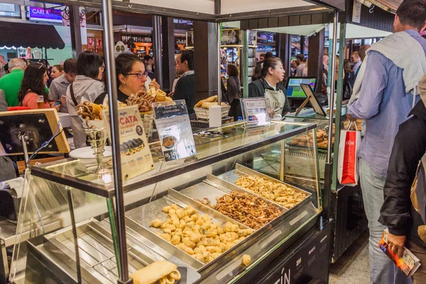 Madrid Spanien Oktober 2017 Matstånd Mercado San Miguel Marknaden Madrid — Stockfoto