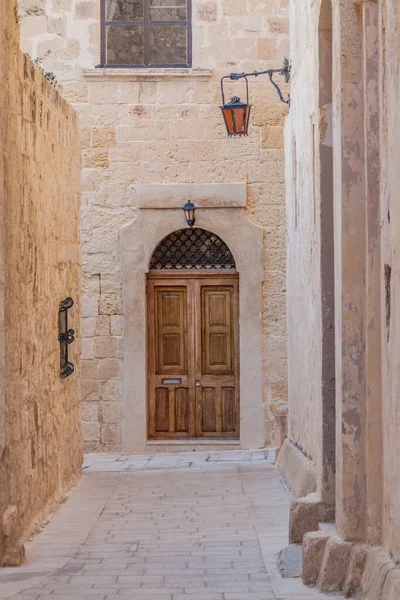 Smalle Straat Versterkte Stad Mdina Noordelijke Regio Van Malta — Stockfoto