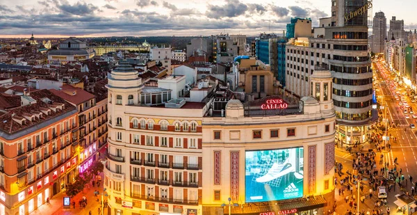 Madrid Španělsko Října 2017 Večer Calle Gran Carrion Building Další — Stock fotografie