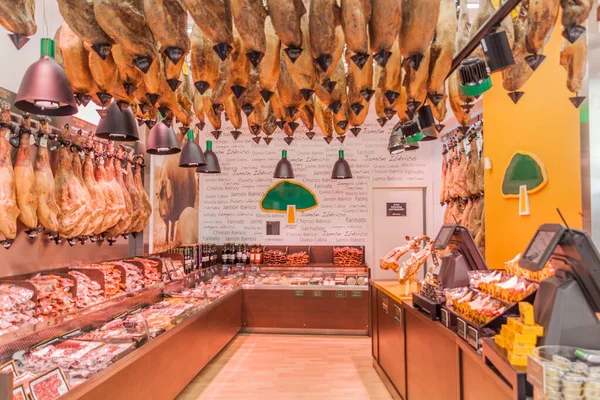 Toledo Spanje Oktober 2017 Interieur Van Een Vleeswinkel Vol Hammen — Stockfoto