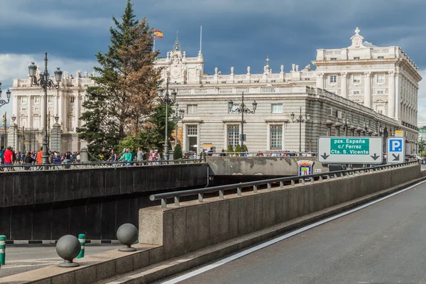 Madrid Spagna Ottobre 2017 Tunnel Stradale Fronte Palazzo Reale Madrid — Foto Stock
