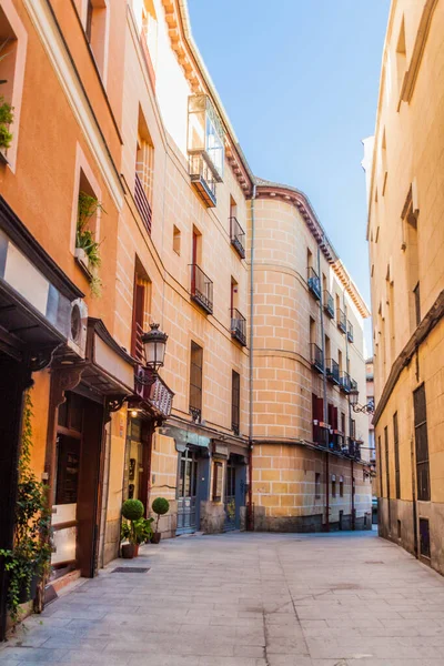 Узкая Улица Центре Мадрида Испания — стоковое фото