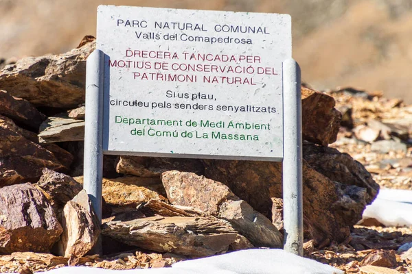 Információs Tábla Parc Natural Comunal Les Valls Del Comapedrosa Nemzeti Stock Kép