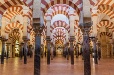 Cordoba, İspanya - 4 Kasım 2017: Cordoba, İspanya Camii İçişleri