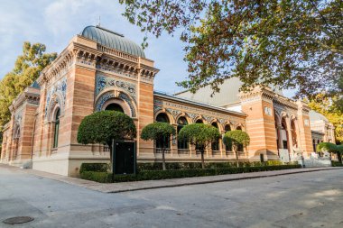 Madrid, İspanya 'daki Retiro Park' taki Velazquez Sarayı