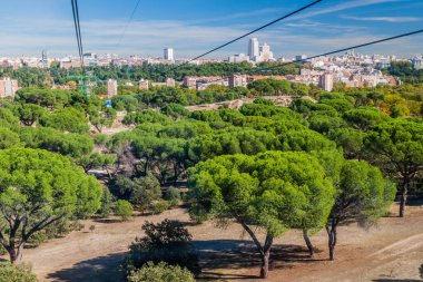 Madrid 'deki Casa de Campo Parkı Madrid Kablo Arabası, İspanya