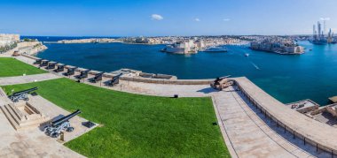 Valletta 'da ve Grand Harbour' da Selamlama Bataryası, Malta