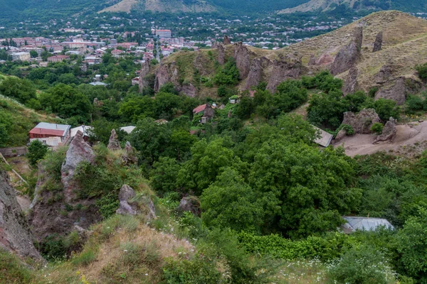 アルメニアのゴリス町近くの岩の風景 — ストック写真