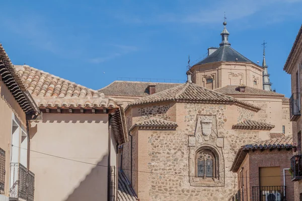 西班牙托莱多的萨尔瓦多和圣马可教堂的Cupolas — 图库照片