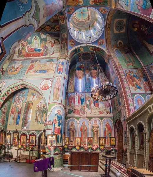 格鲁吉亚第比利斯 2017年7月17日 格鲁吉亚第比利斯纳里卡拉圣尼古拉斯教堂的内政 — 图库照片
