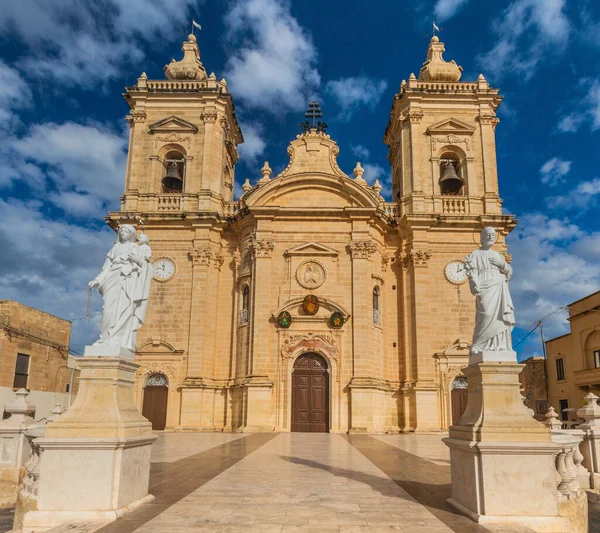 马耳他戈佐岛的Xaghra教区教堂 — 图库照片