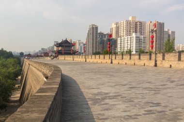 Çin 'in Xi' an şehrinin duvarlarının tepesinde