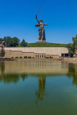 VOLGOGRAD, RUSSIA - 28 Haziran 2018: Volgograd, Rusya 'daki Mamayev Tepesinde Anavatan Heykeli Çağrısı