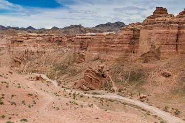 Kazakistan 'daki Sharyn Kanyonu manzarası