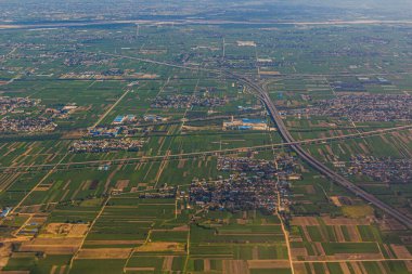 Xi 'an yakınlarındaki hava manzarası G30 ve G30N yolları da dahil, Çin