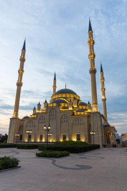 Akhmad Kadyrov Camii (resmi adıyla Çeçenistan 'ın Kalbi) Grozny, Rusya.
